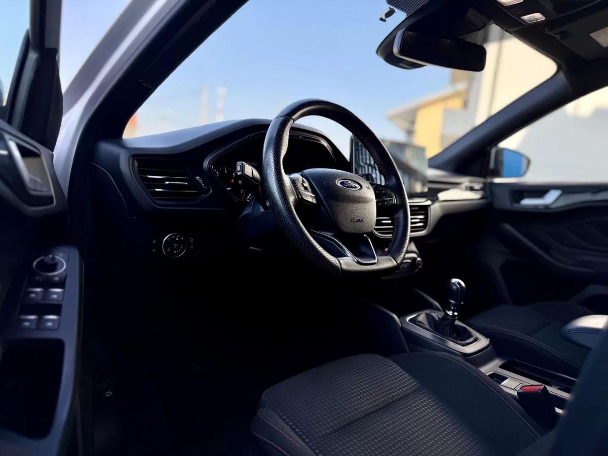 ford-focus-2024-gasolina-998cc