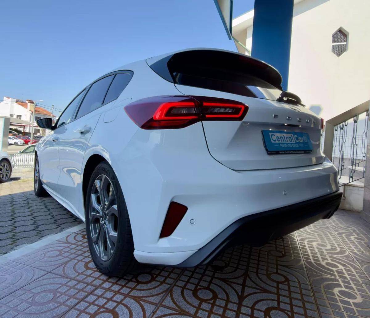 ford-focus-2024-gasolina-998cc
