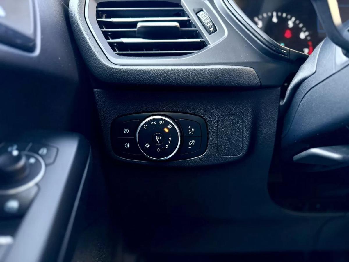 ford-focus-2024-gasolina-998cc