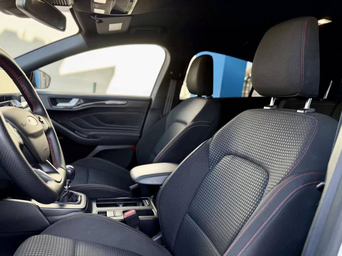 ford-focus-2024-gasolina-998cc