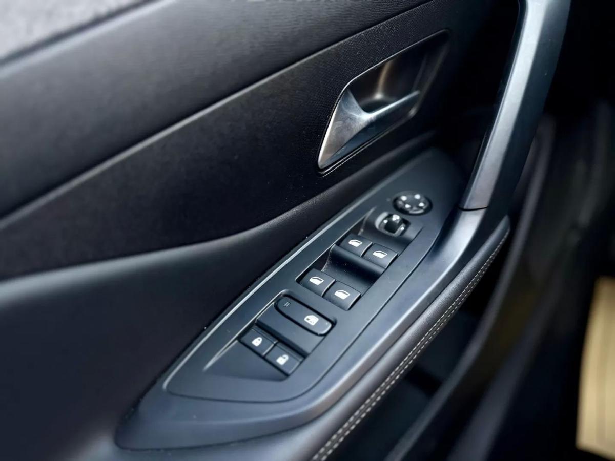 peugeot-308-sw-2023-diesel-1499cc