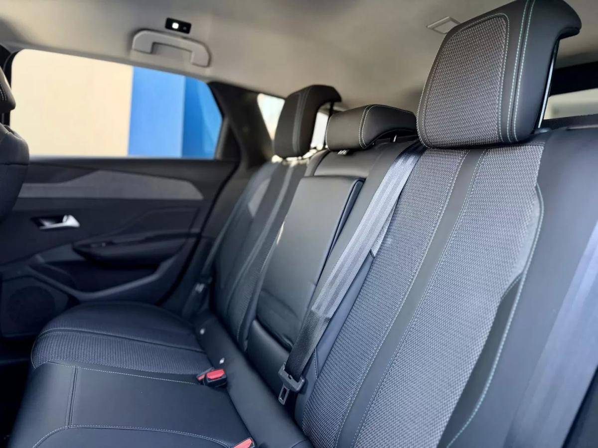 peugeot-308-sw-2023-diesel-1499cc