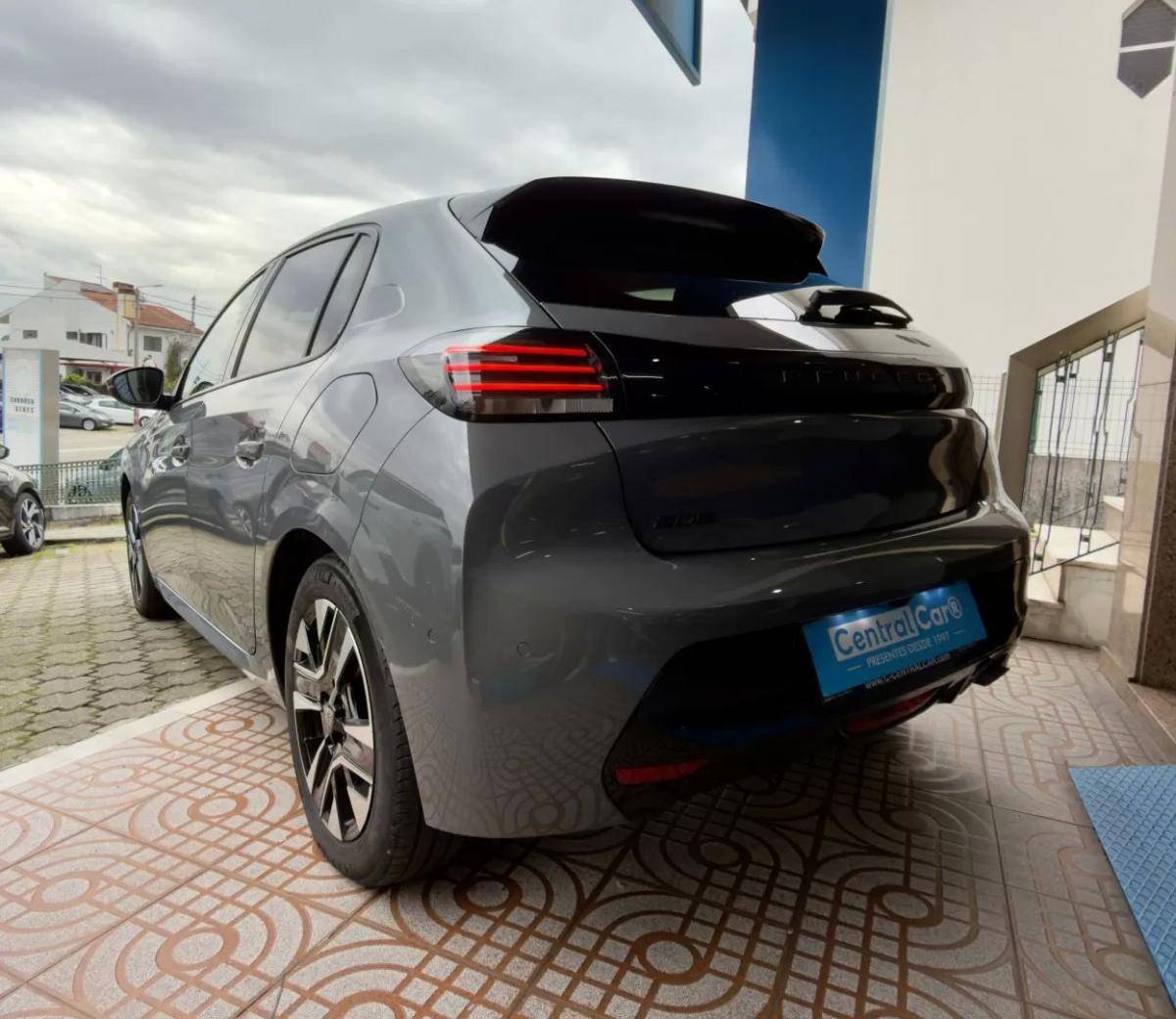 peugeot-208-2024-gasolina-1199cc