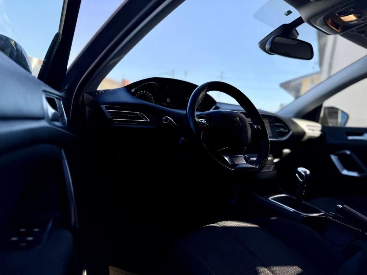 peugeot-308-sw-2019-diesel-1499cc