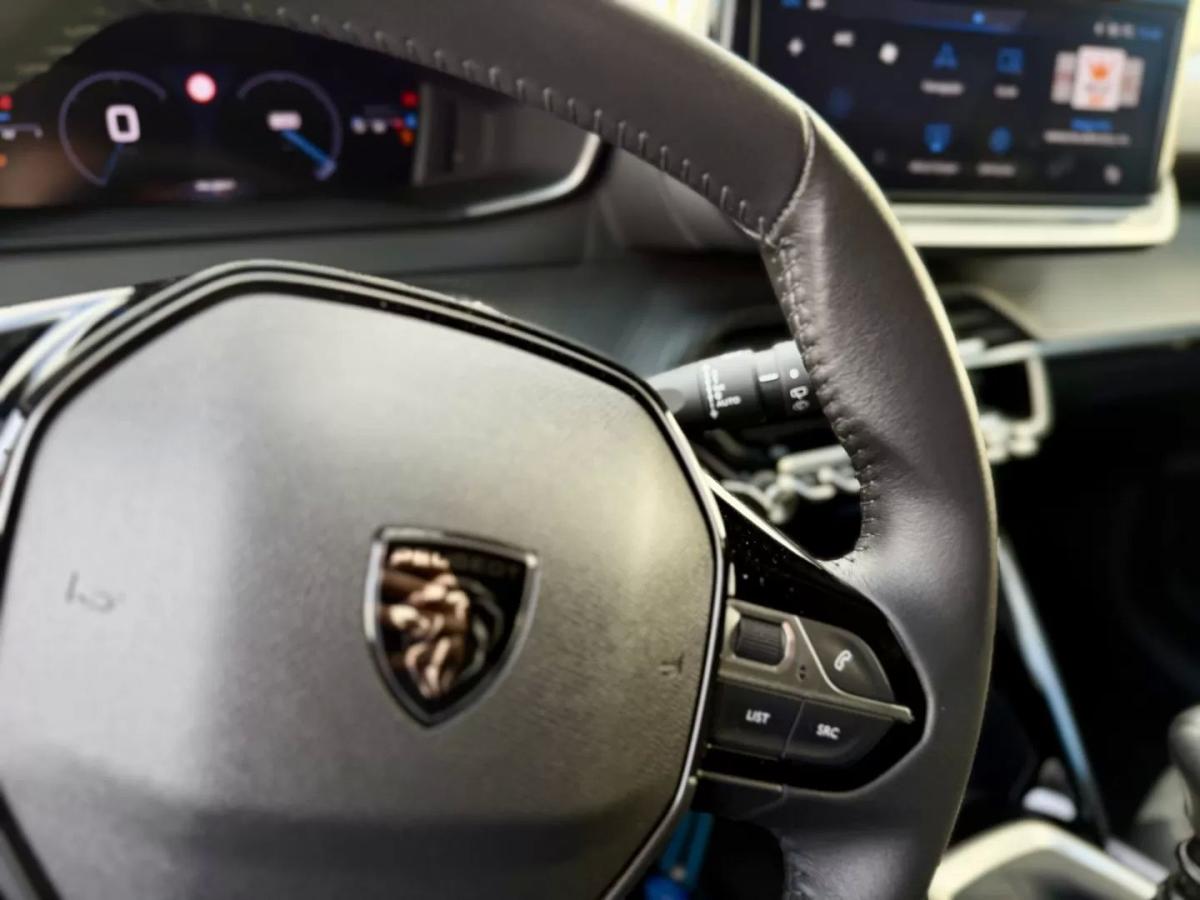 peugeot-208-2024-gasolina-1199cc