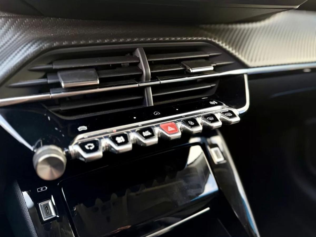 peugeot-208-2024-gasolina-1199cc
