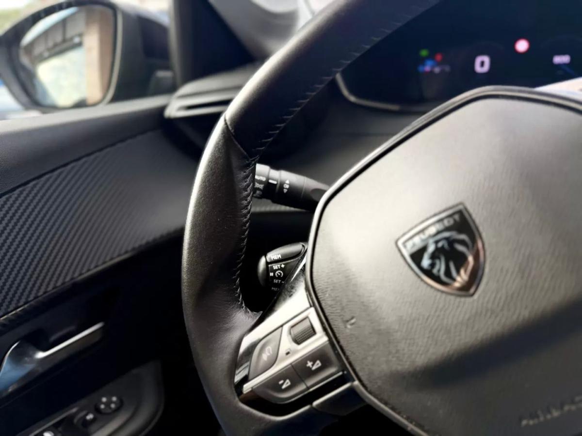 peugeot-208-2025-gasolina-1199cc