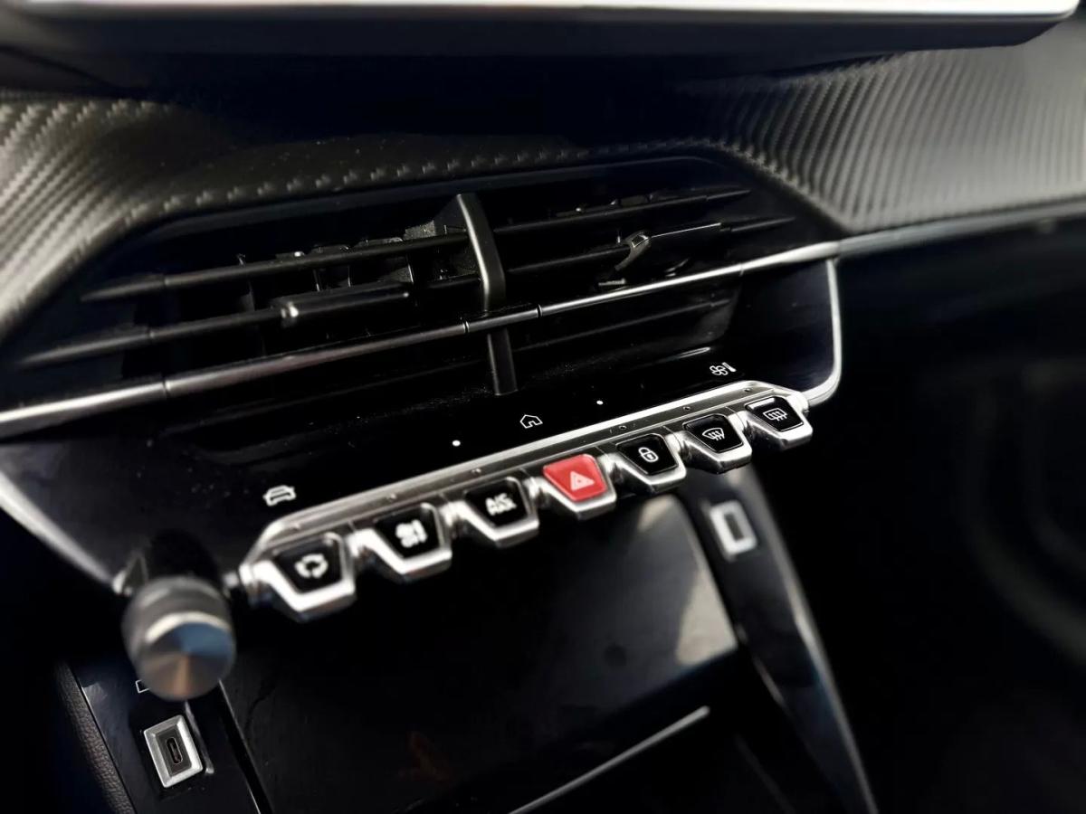 peugeot-208-2025-gasolina-1199cc