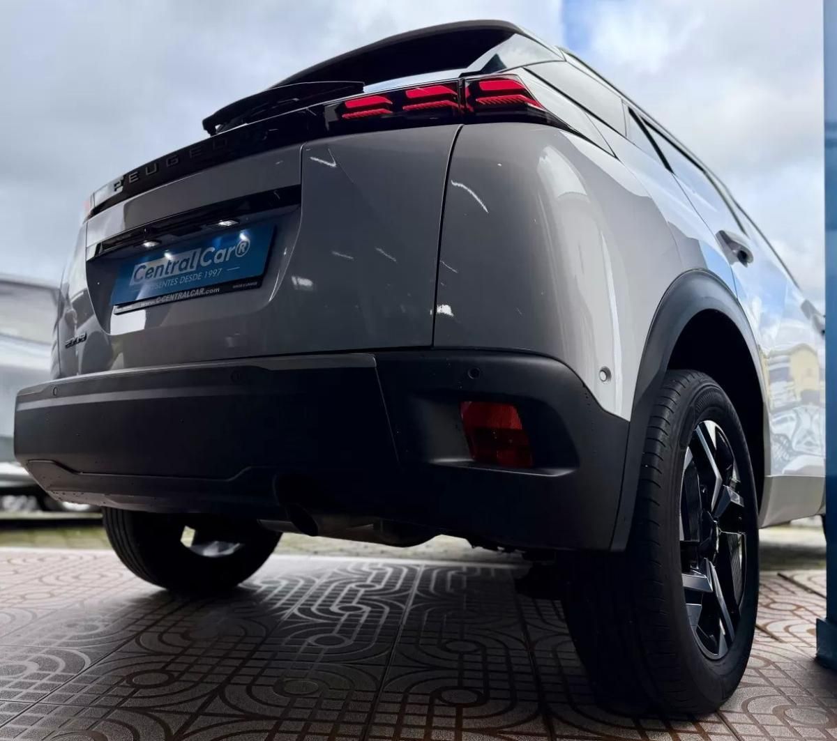 peugeot-2008-2024-gasolina-1199cc