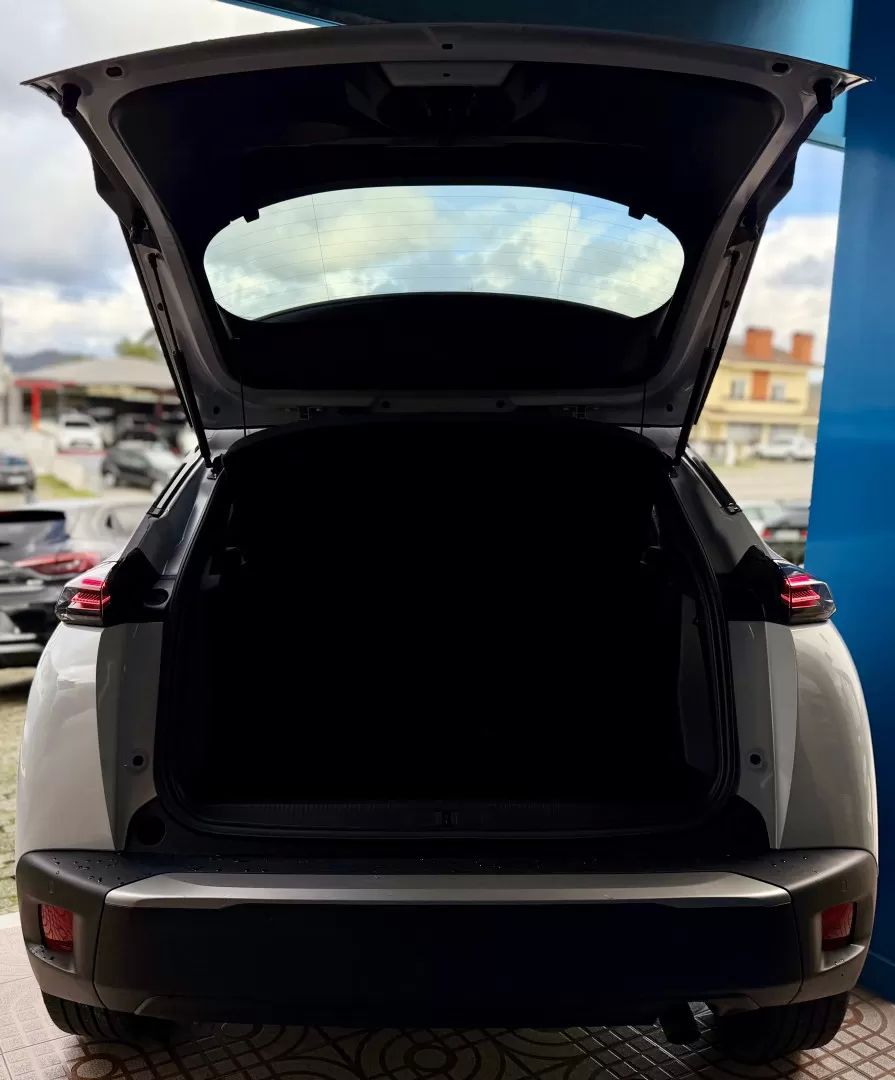 peugeot-2008-2024-gasolina-1199cc