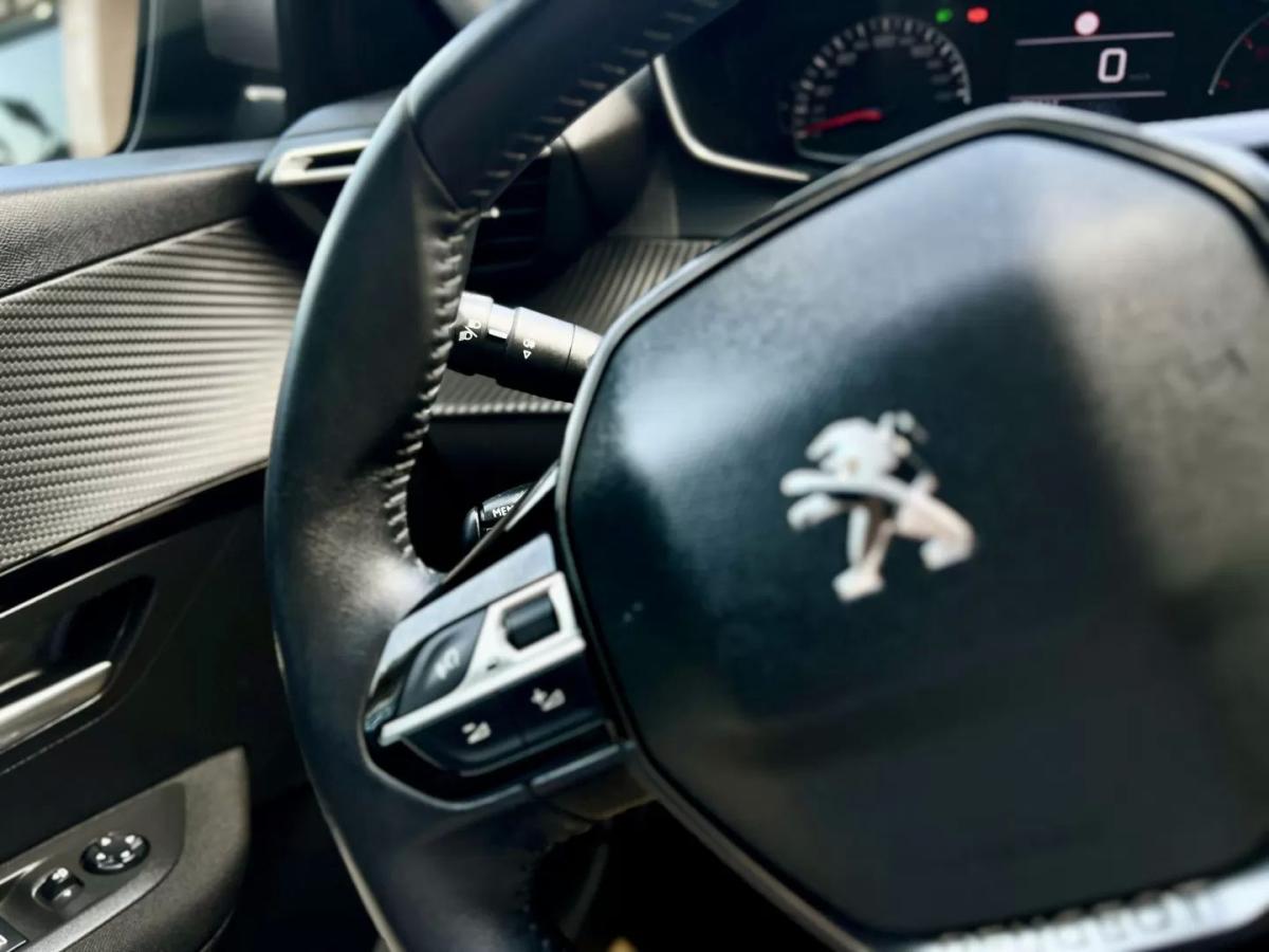 peugeot-208-2022-diesel-1499cc