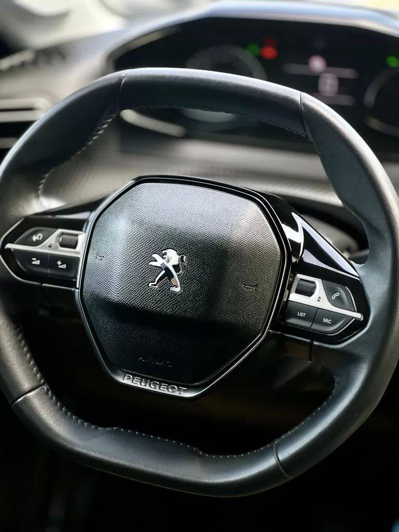 peugeot-208-2022-diesel-1499cc