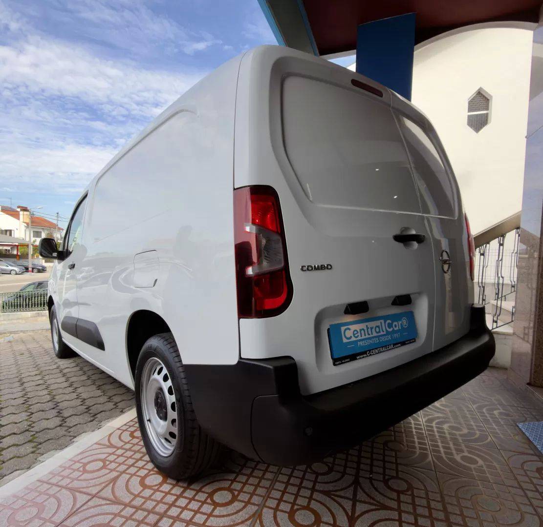 opel-combo-2023-diesel-1499cc