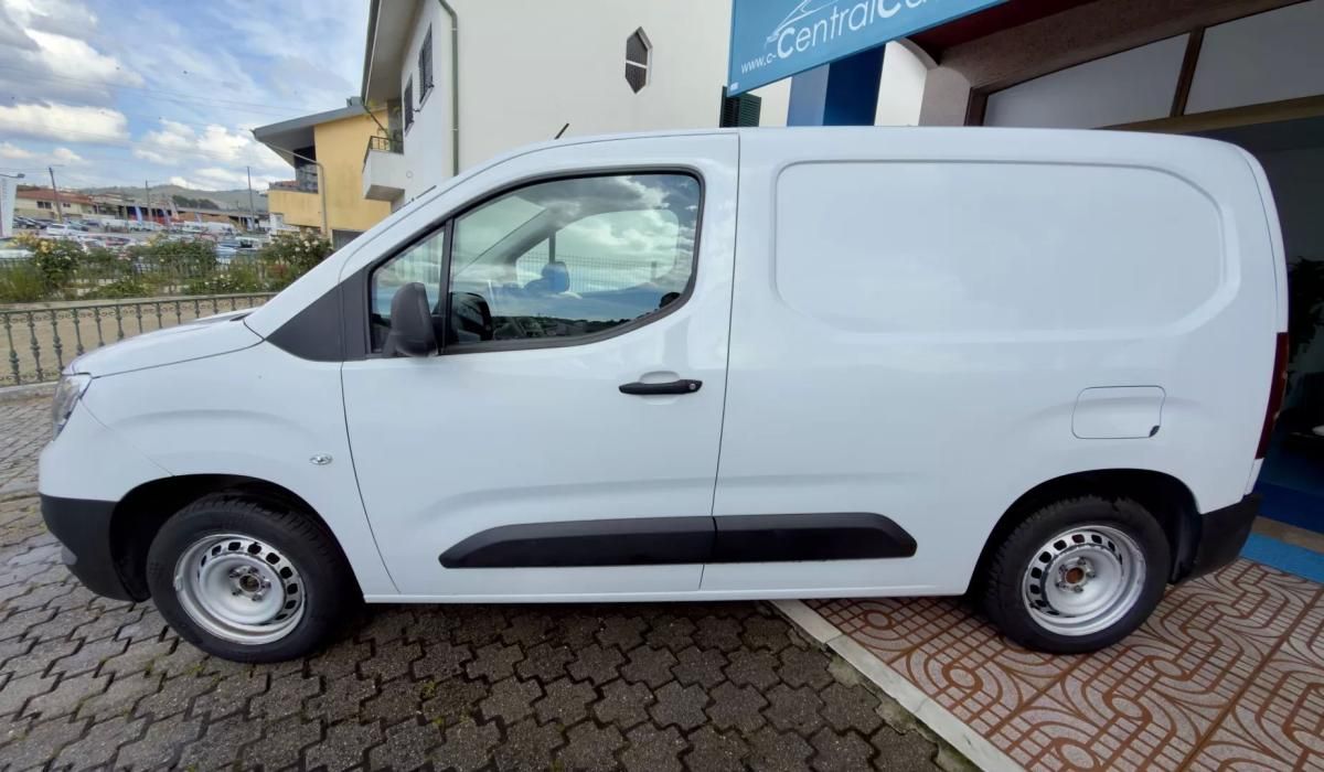 opel-combo-2023-diesel-1499cc