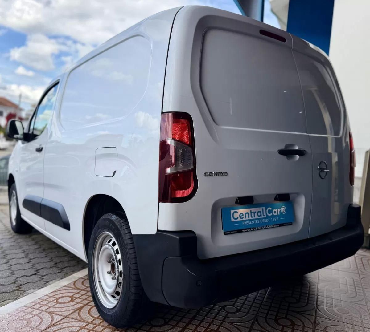 opel-combo-2023-diesel-1499cc