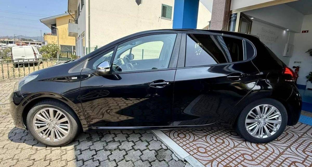 peugeot-208-2017-gasolina-1199cc