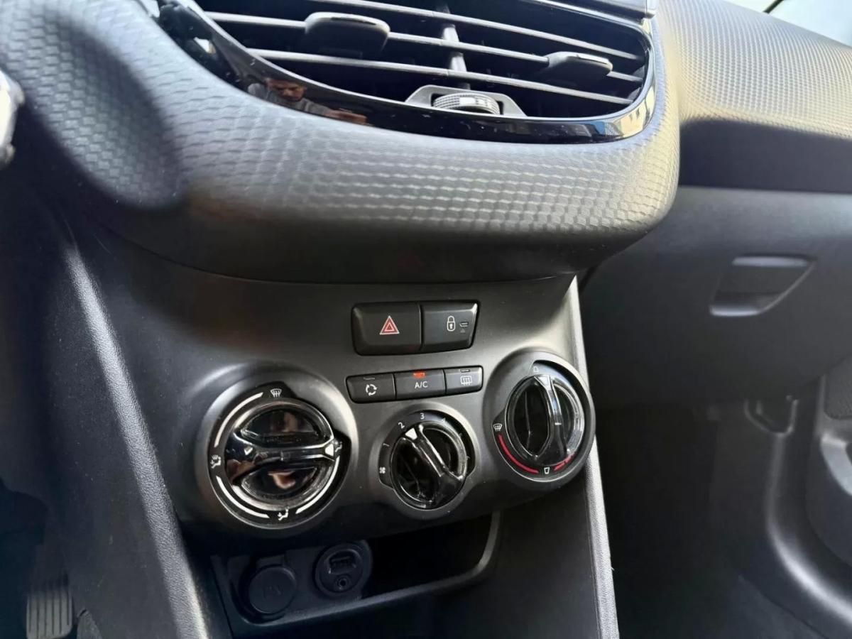 peugeot-208-2017-gasolina-1199cc