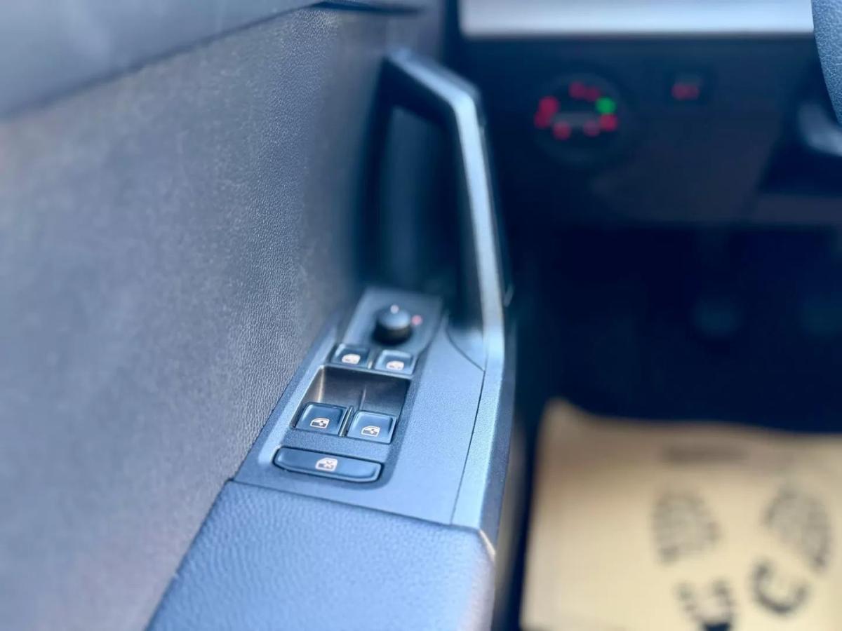 seat-ibiza-2023-gasolina-999cc