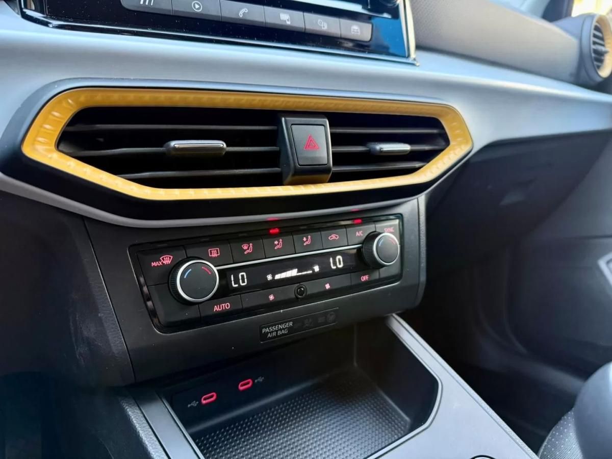 seat-ibiza-2023-gasolina-999cc