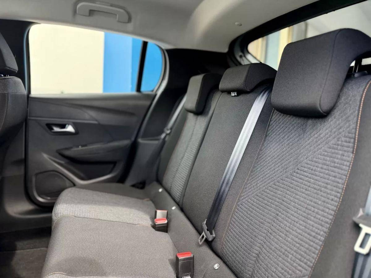 peugeot-208-2025-gasolina-1199cc