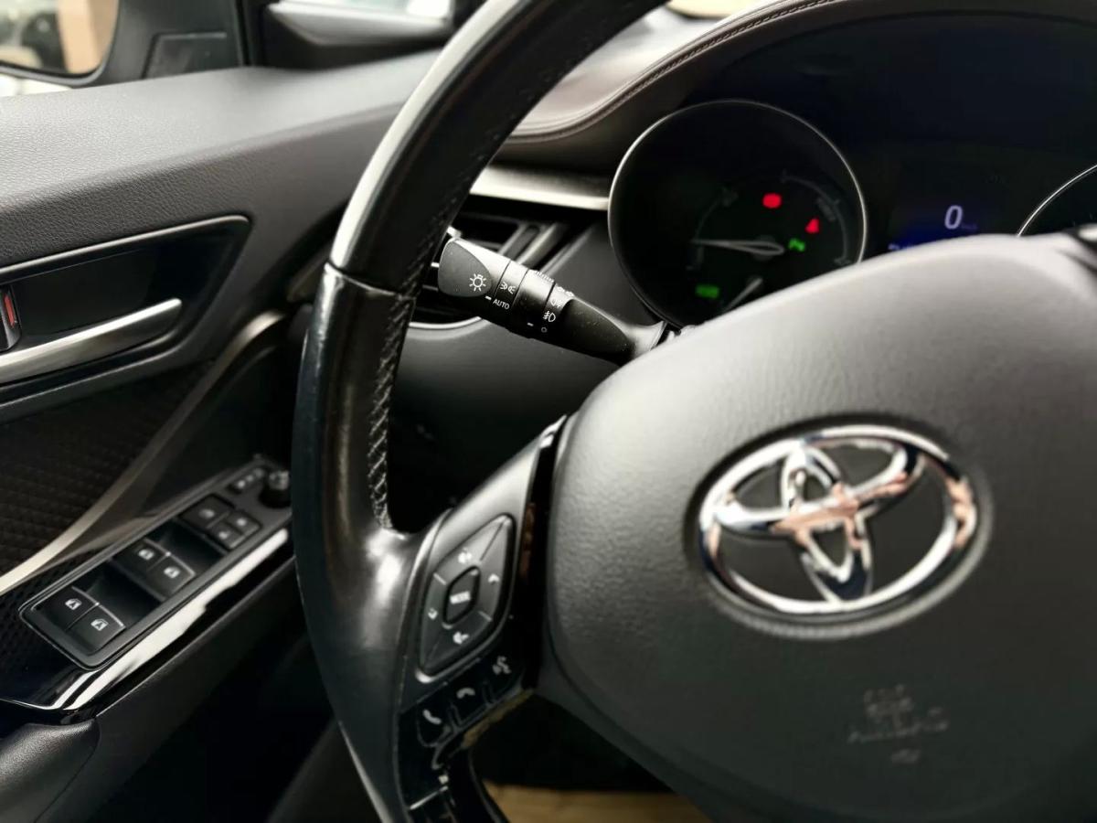 toyota-c-hr-2019-hibrido-a-gasolina-1798cc