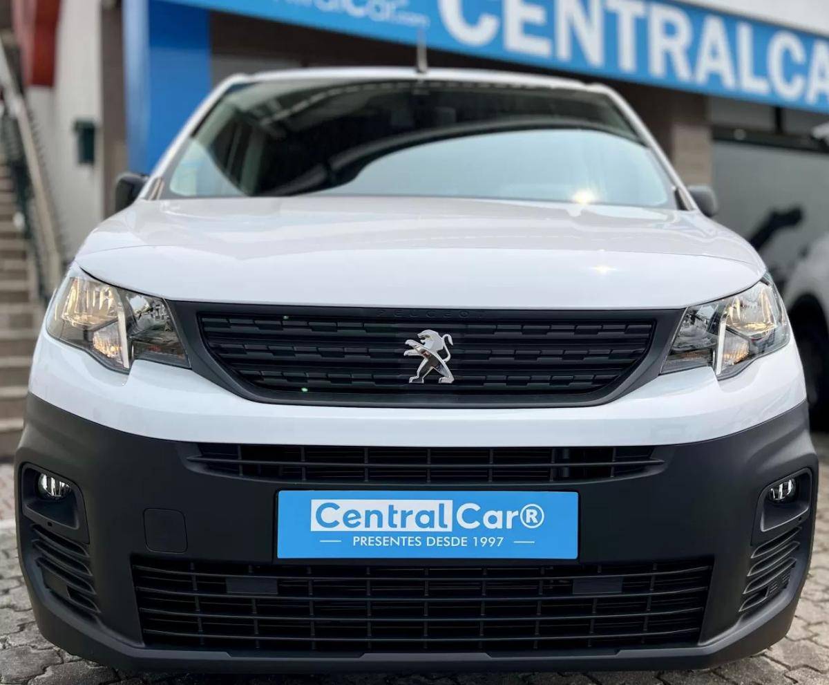 peugeot-partner-2023-diesel-1499cc