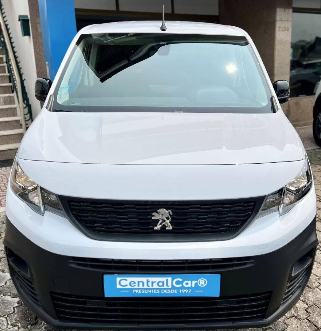 peugeot-partner-2023-diesel-1499cc