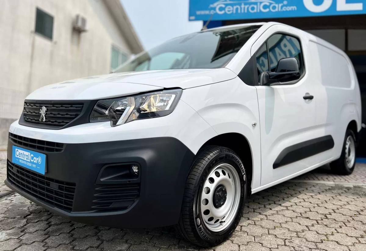 peugeot-partner-2023-diesel-1499cc