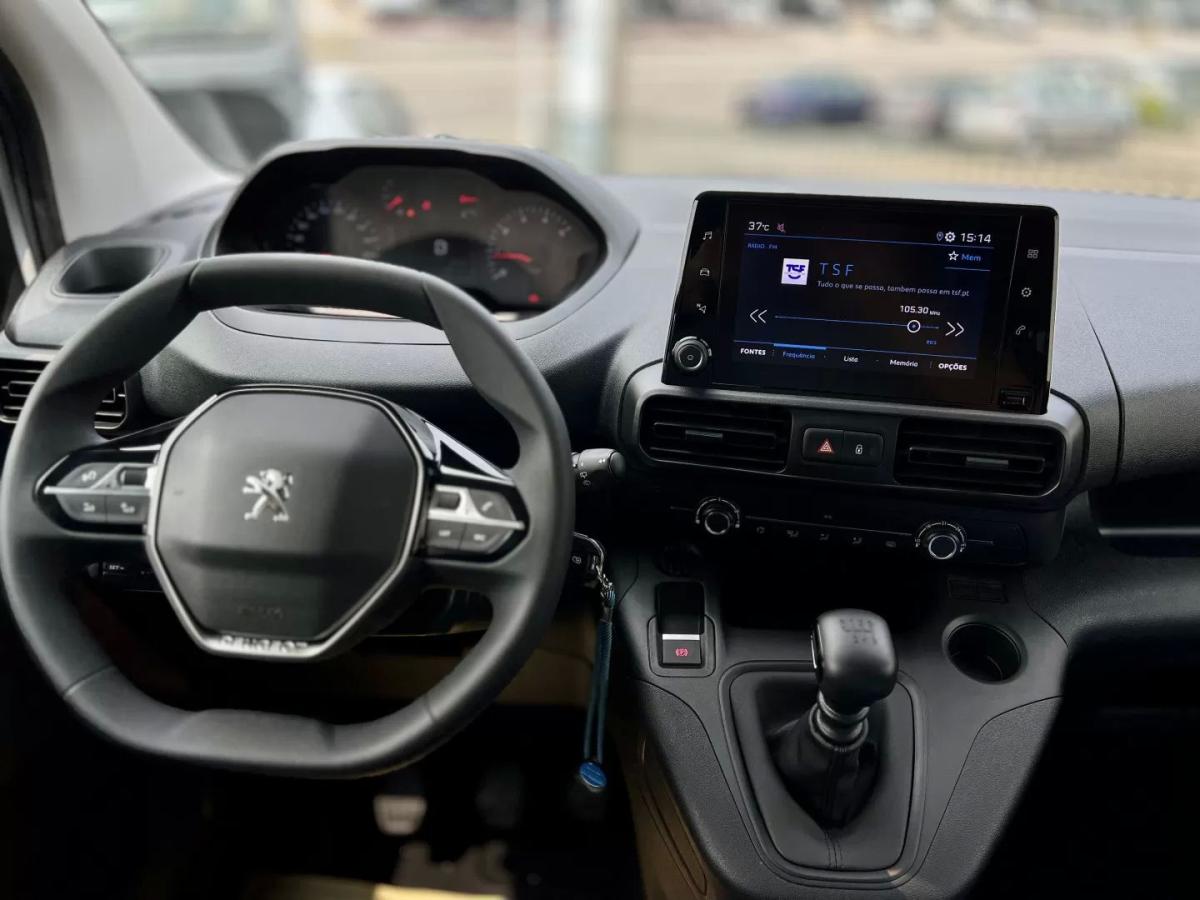 peugeot-partner-2023-diesel-1499cc