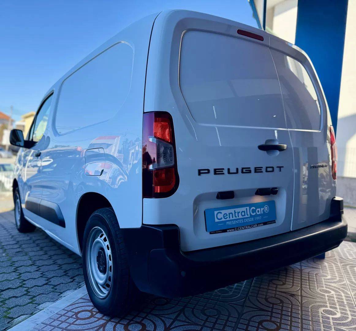 peugeot-partner-2024-diesel-1499cc