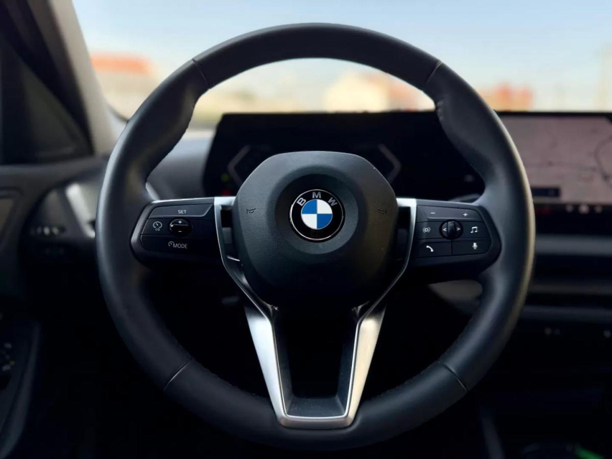 bmw-serie-1-2025-gasolina-1499cc