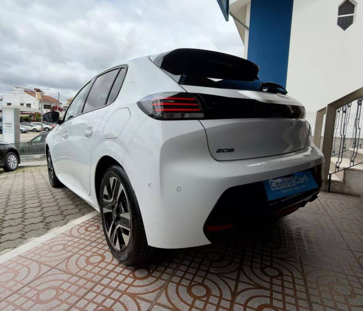 peugeot-208-2024-gasolina-1199cc