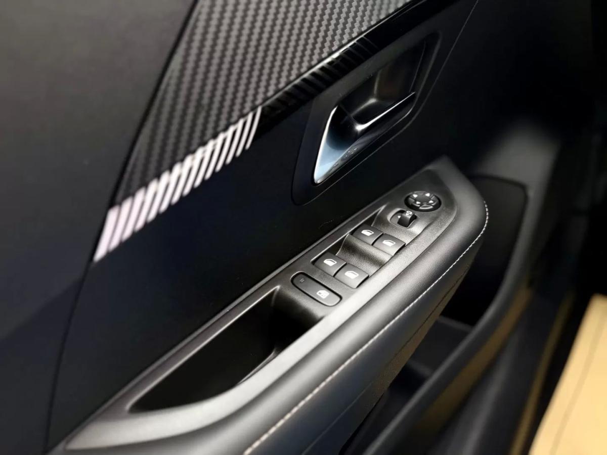 peugeot-208-2024-gasolina-1199cc
