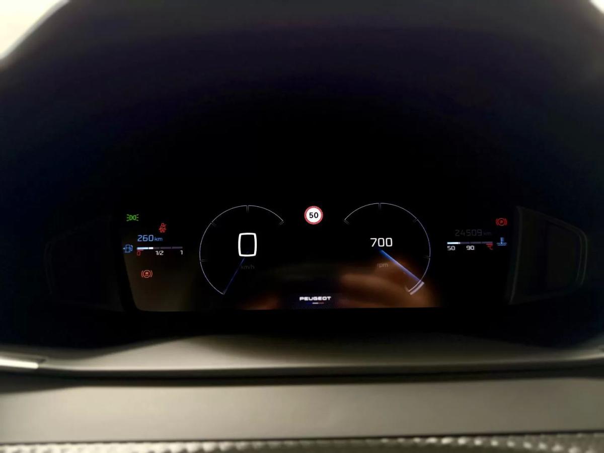 peugeot-208-2024-gasolina-1199cc