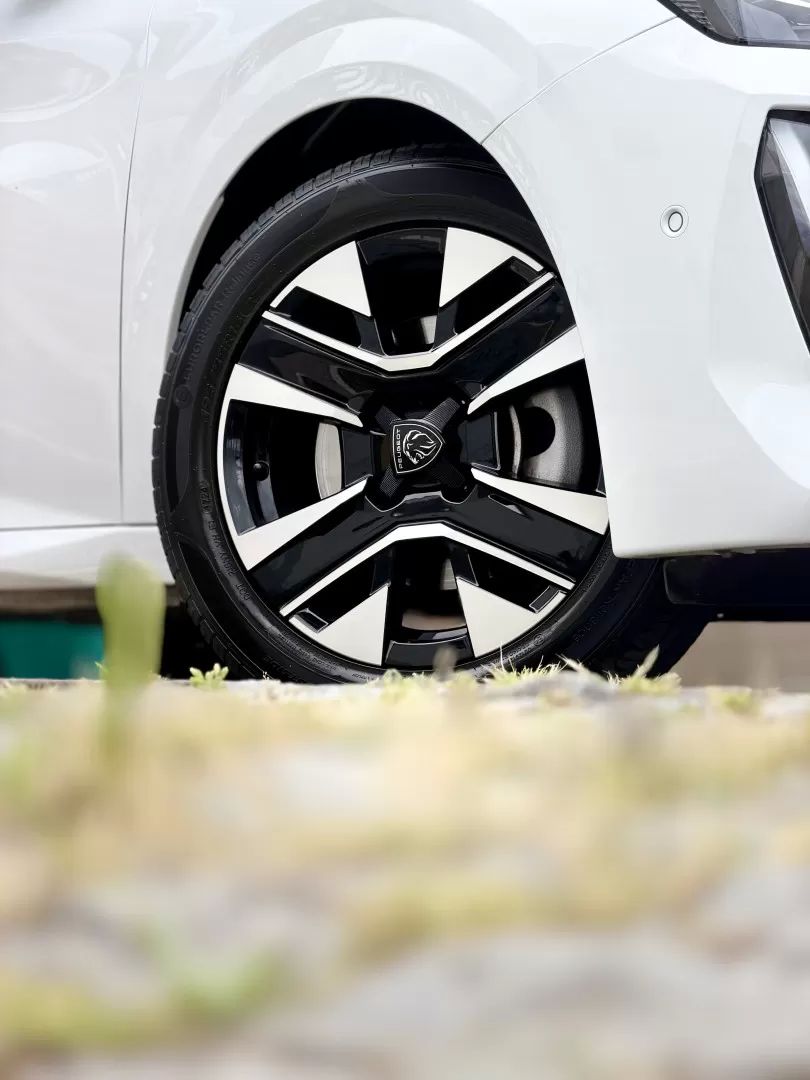 peugeot-208-2024-gasolina-1199cc