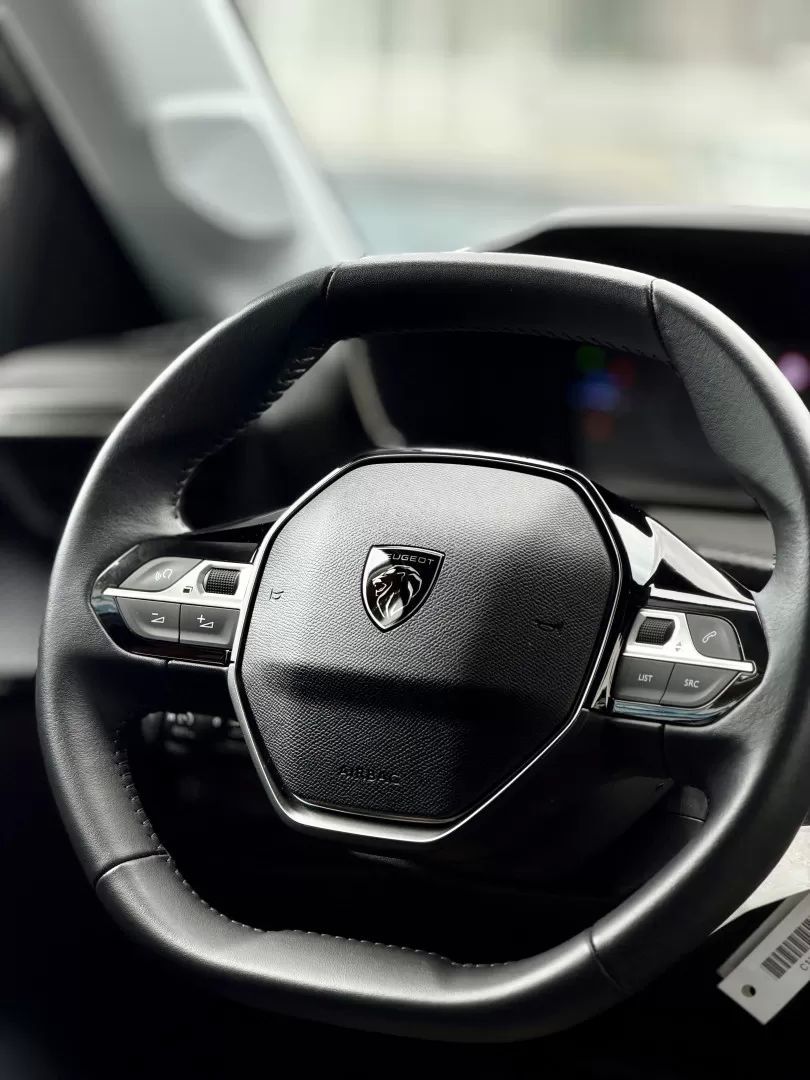peugeot-208-2024-gasolina-1199cc