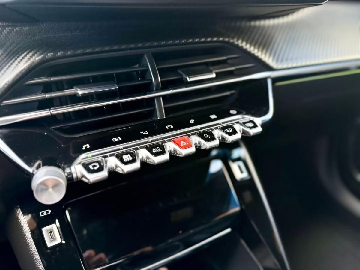 peugeot-2008-2021-gasolina-1199cc