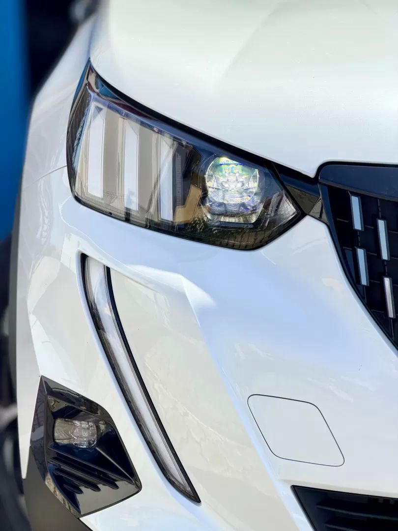 peugeot-2008-2021-gasolina-1199cc