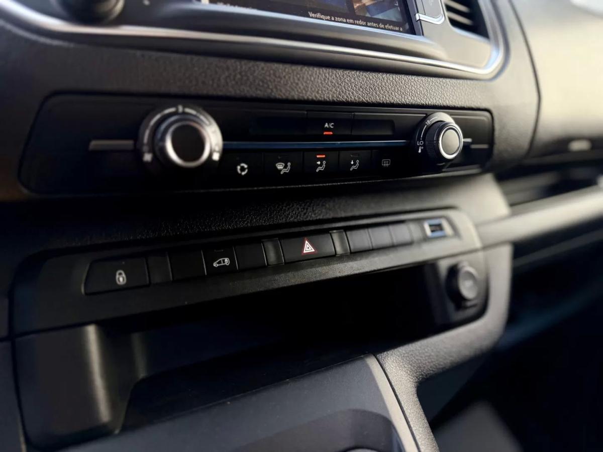 opel-vivaro-2023-diesel-1499cc