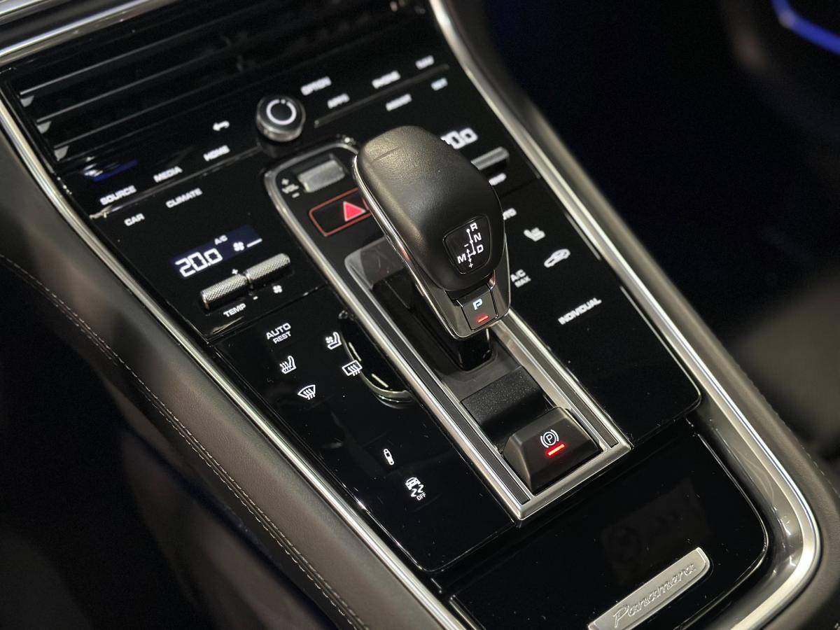 porsche-panamera-sport-turismo-2024-hibrido-a-gasolina-2894cc