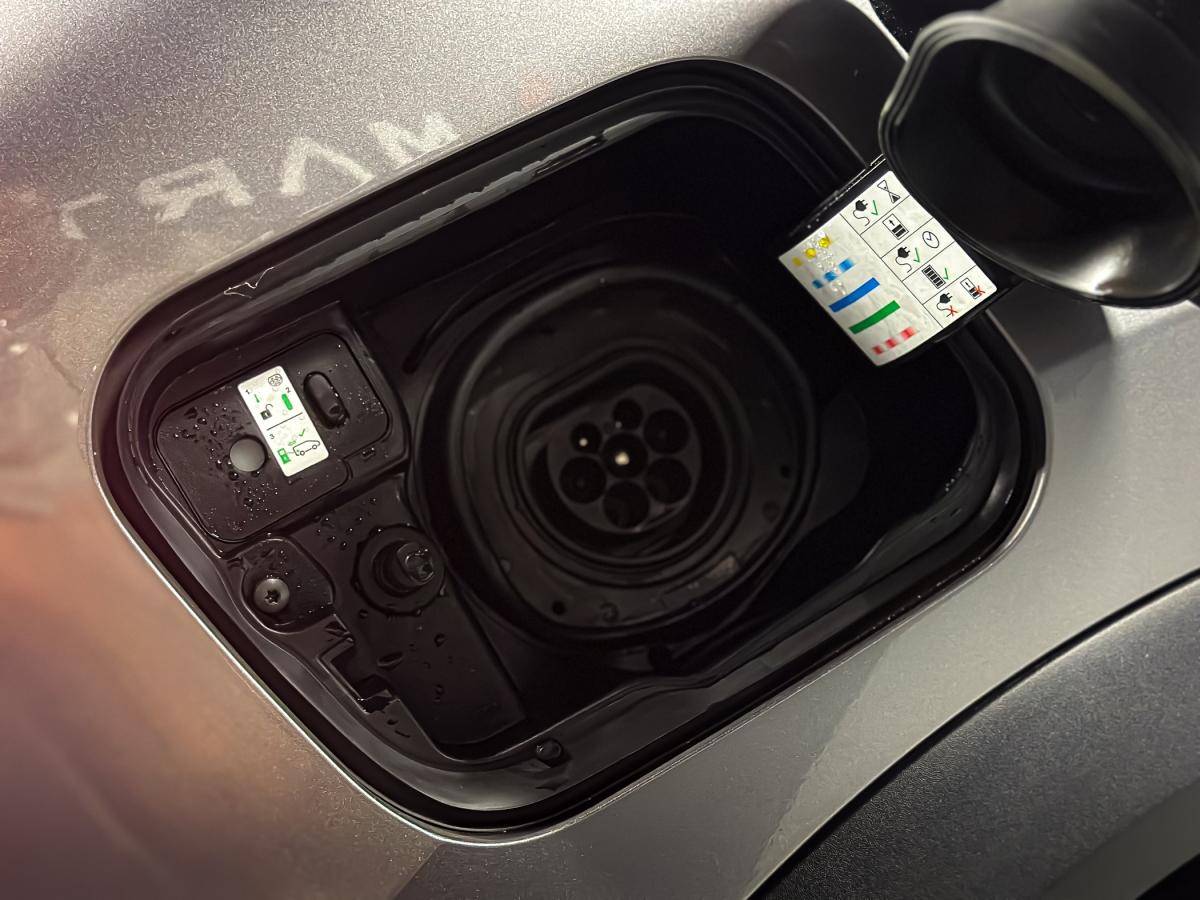 renault-captur-2021-hibrido-a-gasolina-1598cc