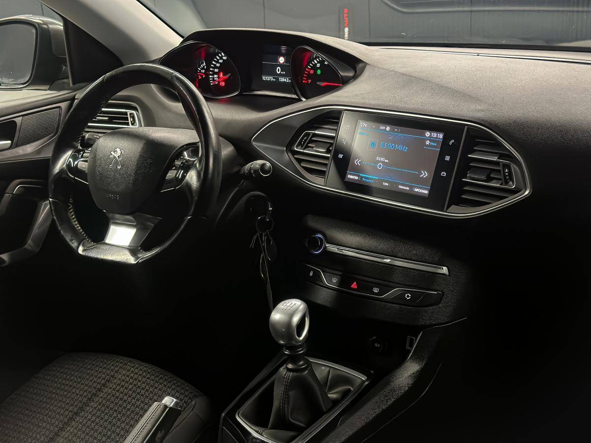 peugeot-308-2018-gasolina-1199cc