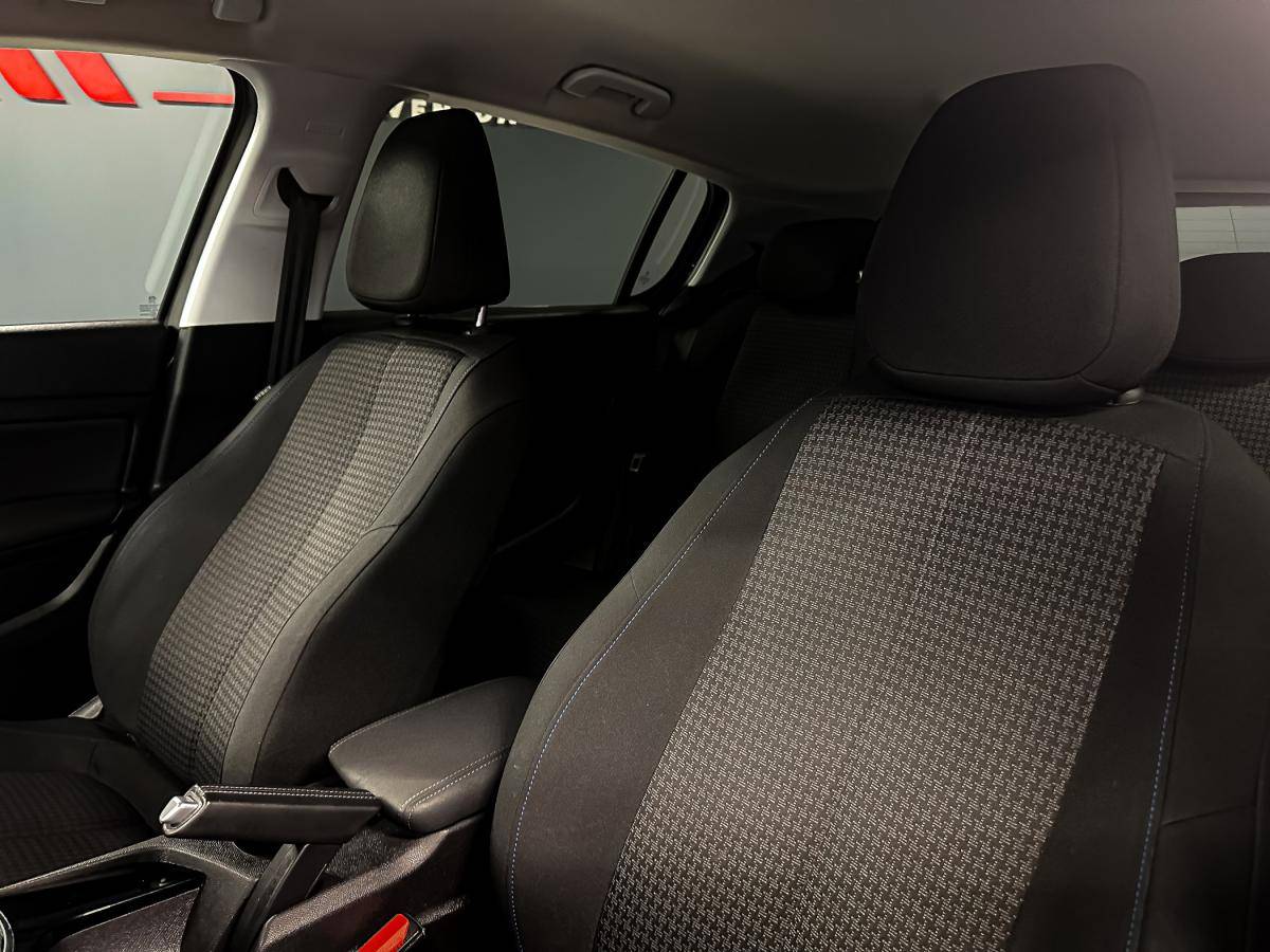 peugeot-308-2018-gasolina-1199cc
