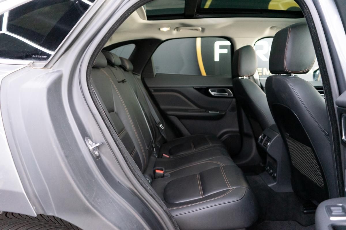 jaguar-f-pace-2018-diesel-1999cc