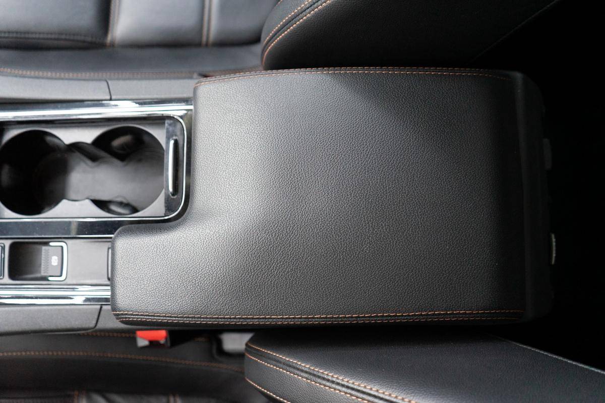 jaguar-f-pace-2018-diesel-1999cc
