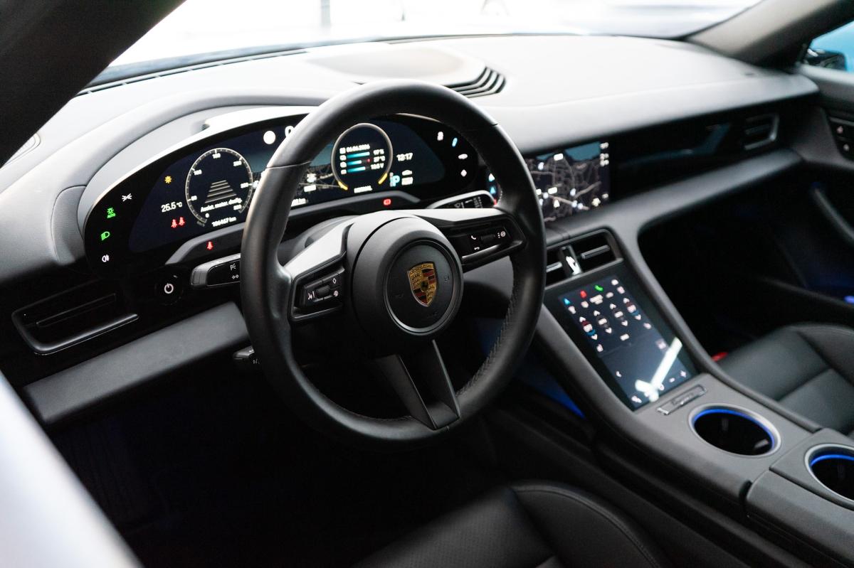 porsche-taycan-2020-eletrico-500cc