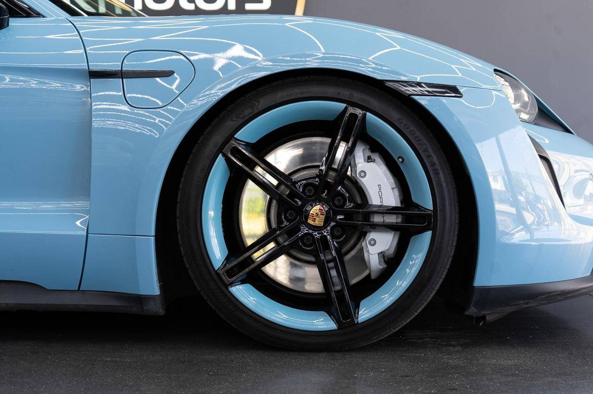 porsche-taycan-2020-eletrico-500cc