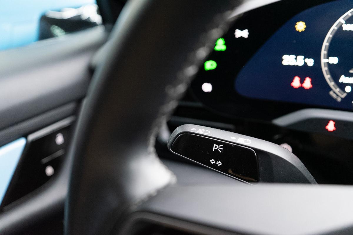 porsche-taycan-2020-eletrico-500cc