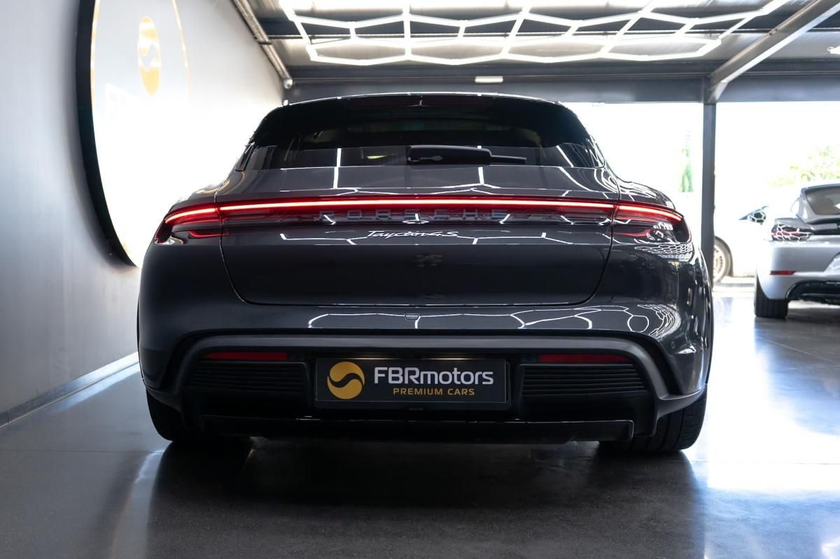 porsche-taycan-2022-eletrico-0cc