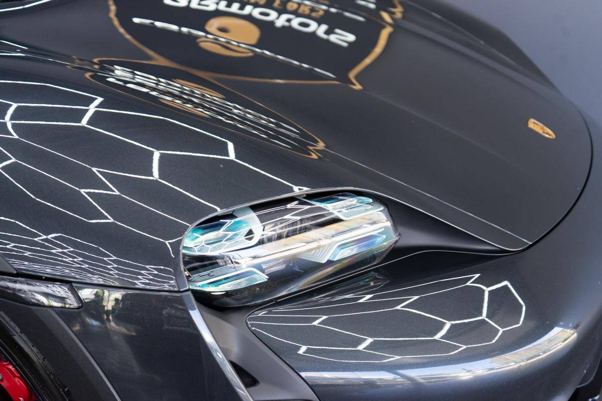 porsche-taycan-2022-eletrico-0cc